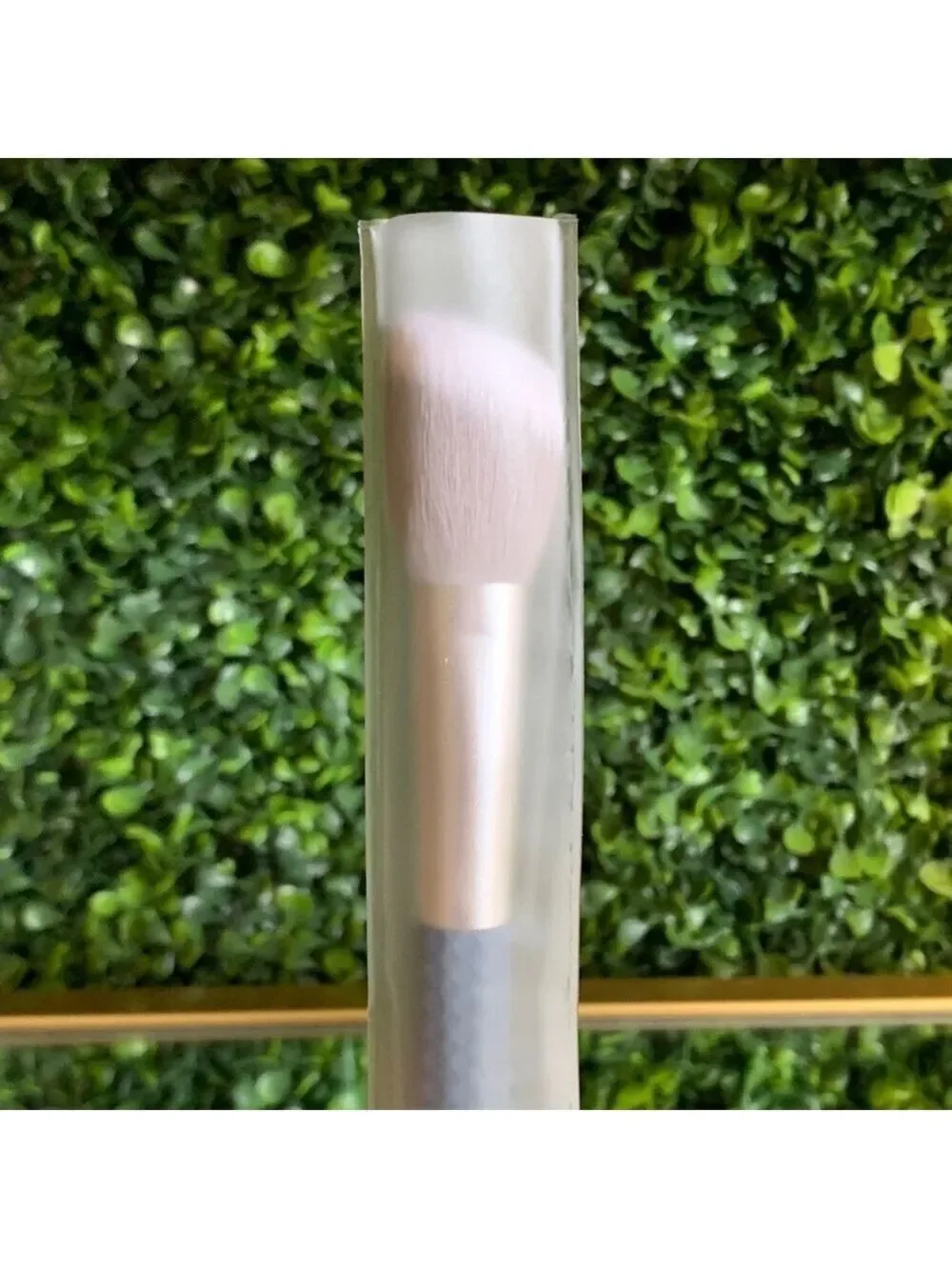 LARUCE Beauty Angle Brush LR304 | NEW | LR 304